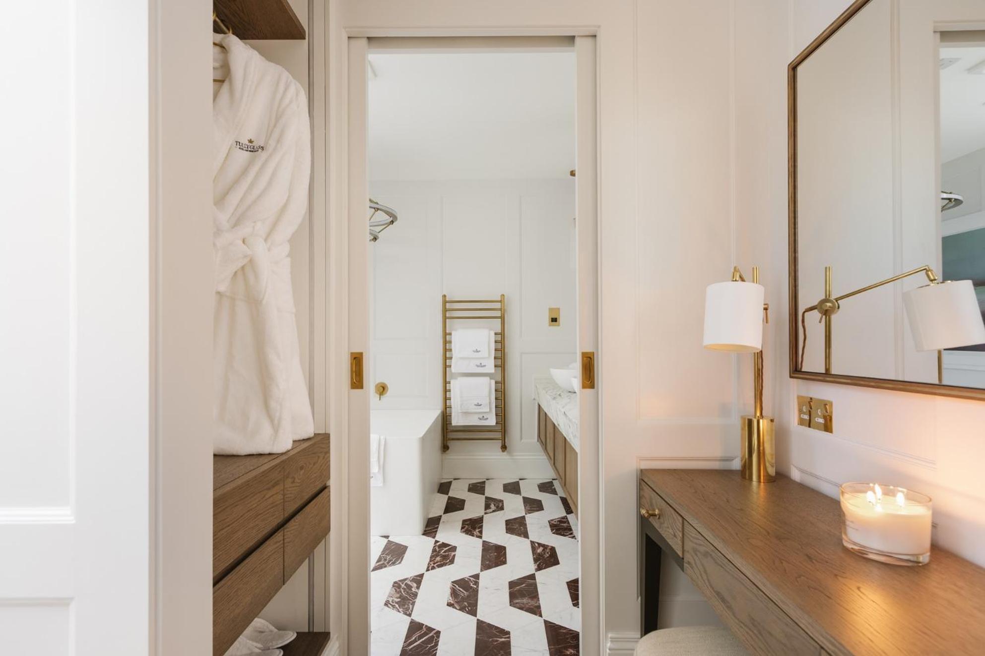 Tullyglass House Hotel Ballymena Room photo