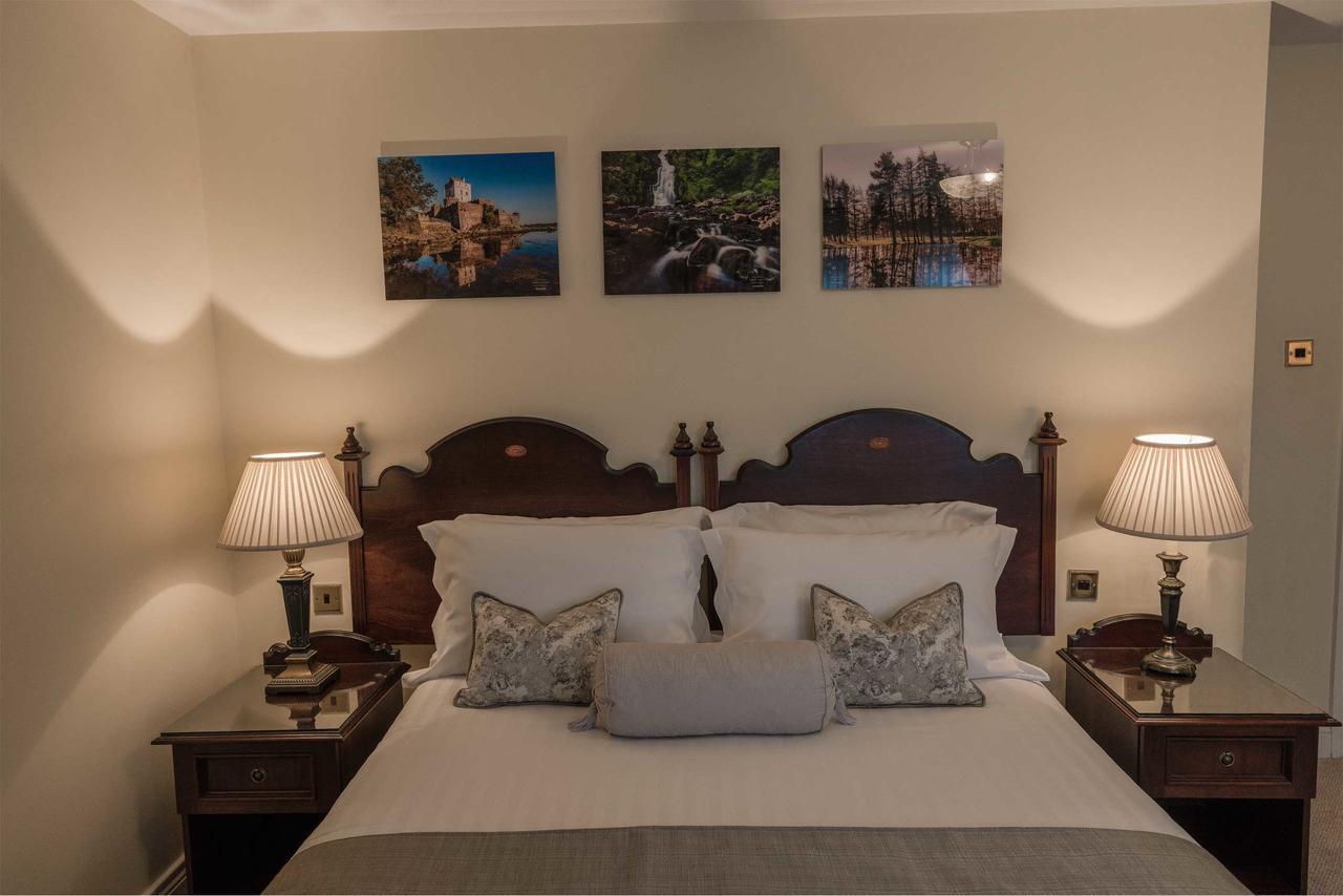 Tullyglass House Hotel Ballymena Room photo